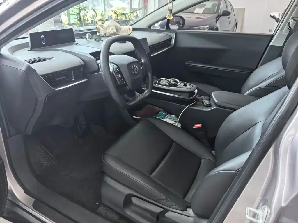 Toyota bZ3 2024 из CN, фото 8