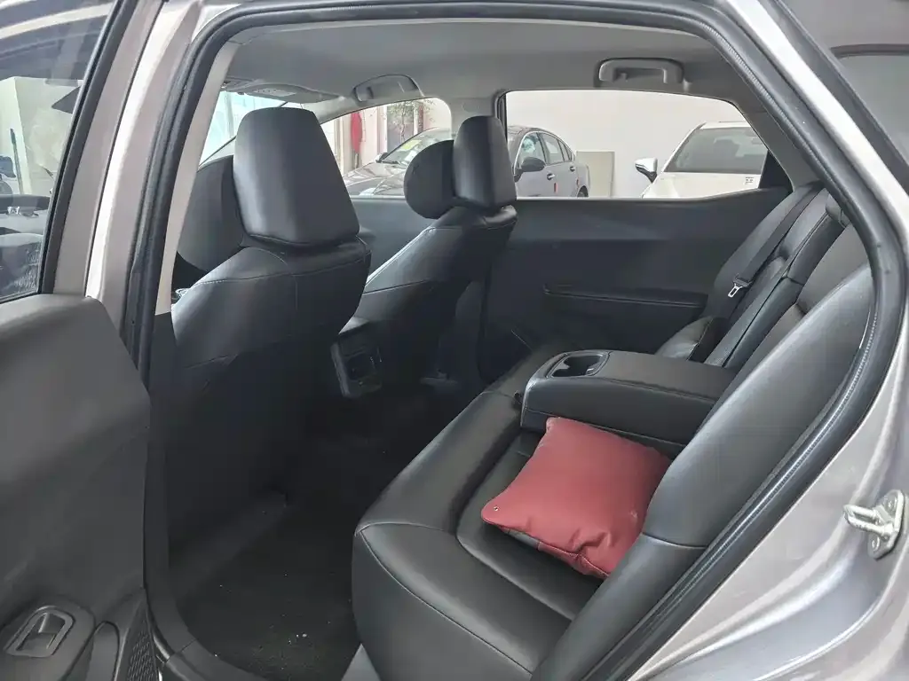 Toyota bZ3 2024 из CN, фото 2