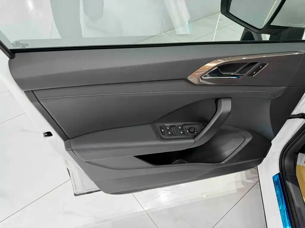 Volkswagen Tharu 2022 из CN, фото 5