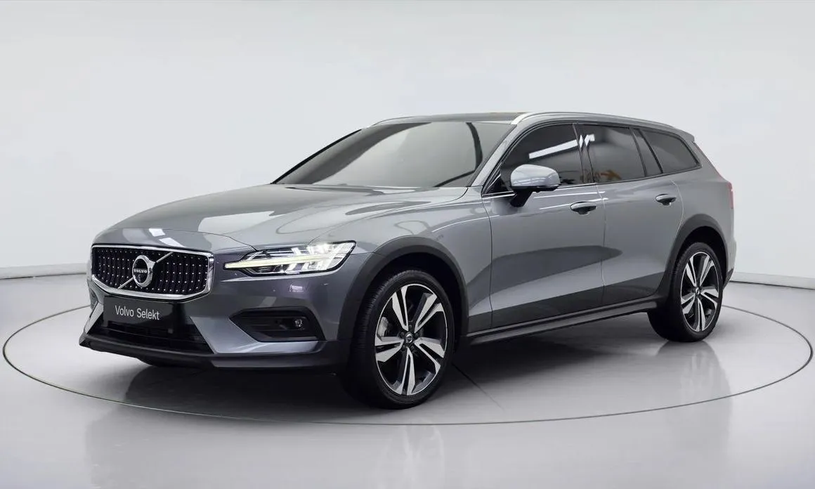 Volvo V60 2021 из KR, фото 1