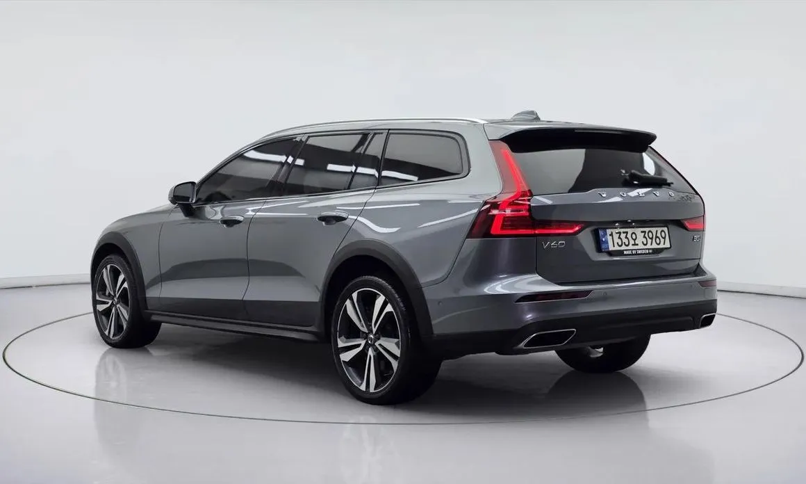 Volvo V60 2021 из KR, фото 6