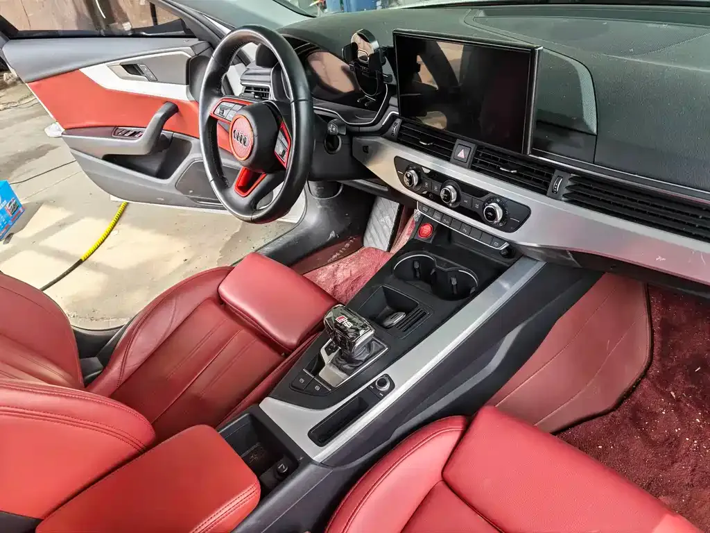 Audi A4L 2021 из CN, фото 5