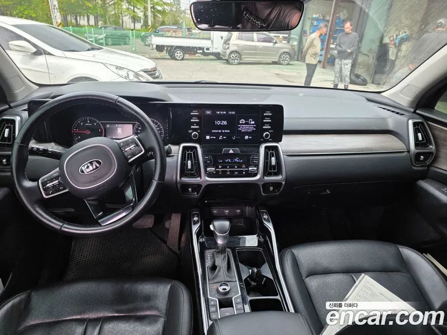 Kia Sorento — фото 9