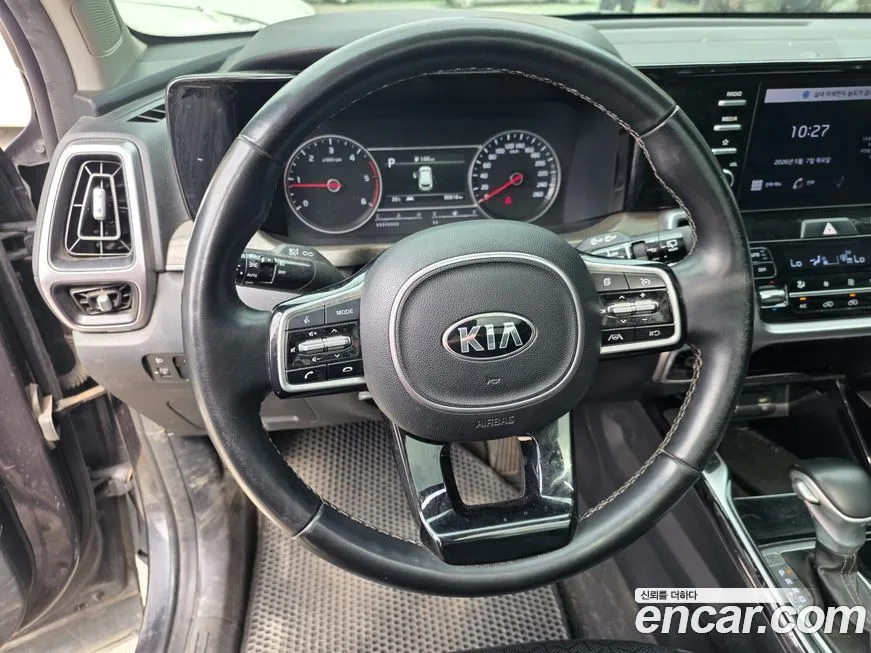 Kia Sorento — фото 8