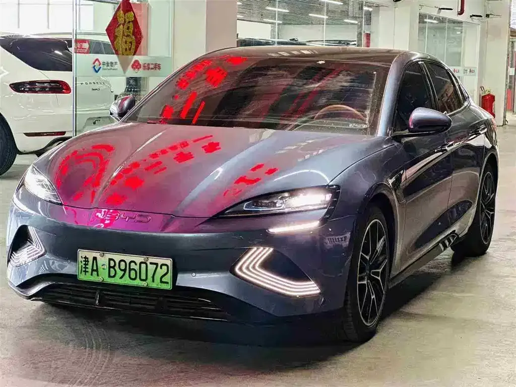 BYD Seal — фото 1