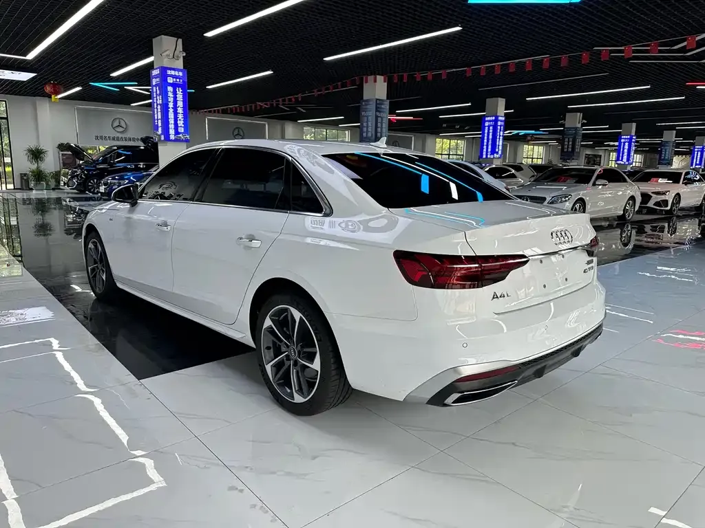 Audi A4L 2025 из CN, фото 5