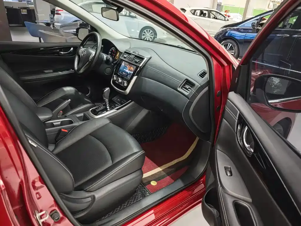Nissan Tiida 2022 из CN, фото 9