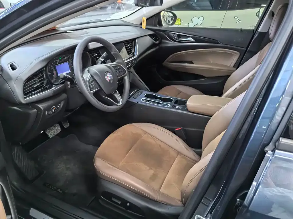 Buick Regal — фото 10