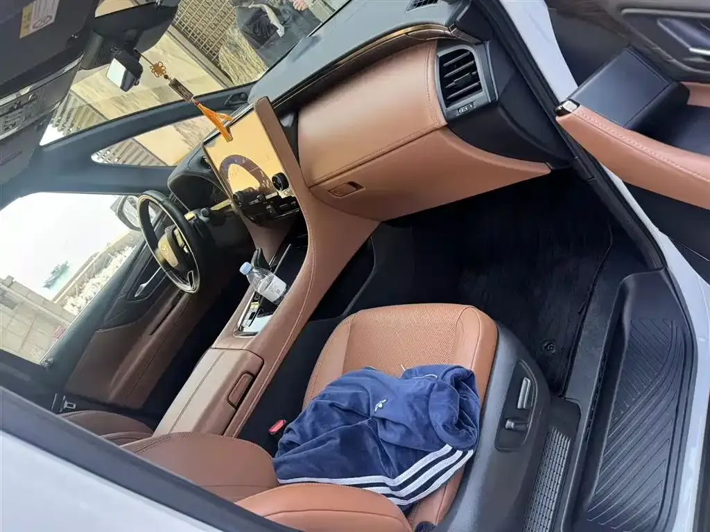Toyota Alphard — фото 3