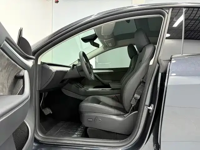 Tesla Model Y 2024 из CN, фото 8
