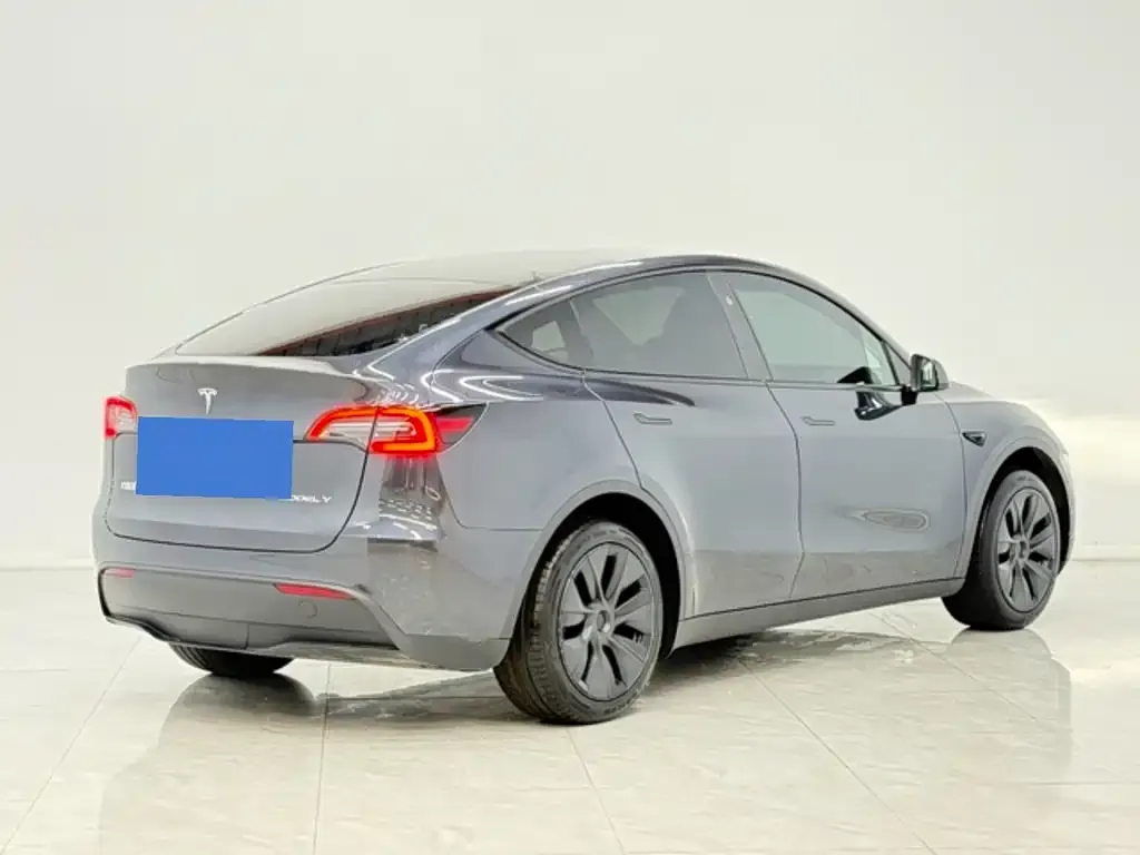 Tesla Model Y 2024 из CN, фото 3