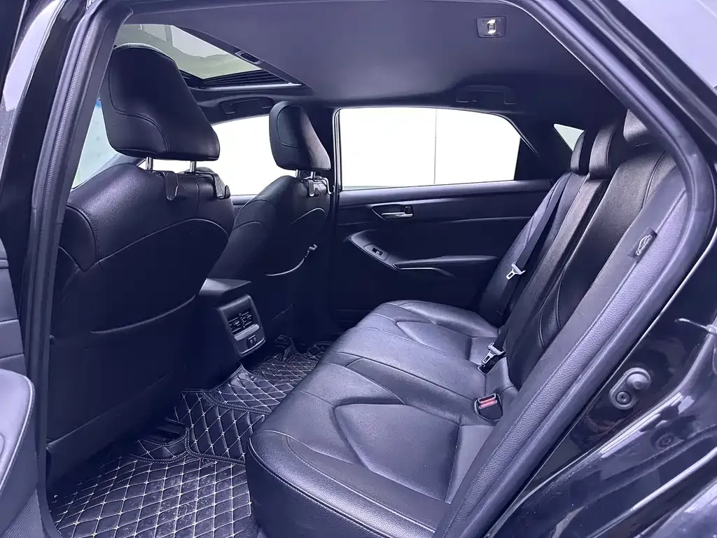 Toyota Avalon 2021 из CN, фото 10