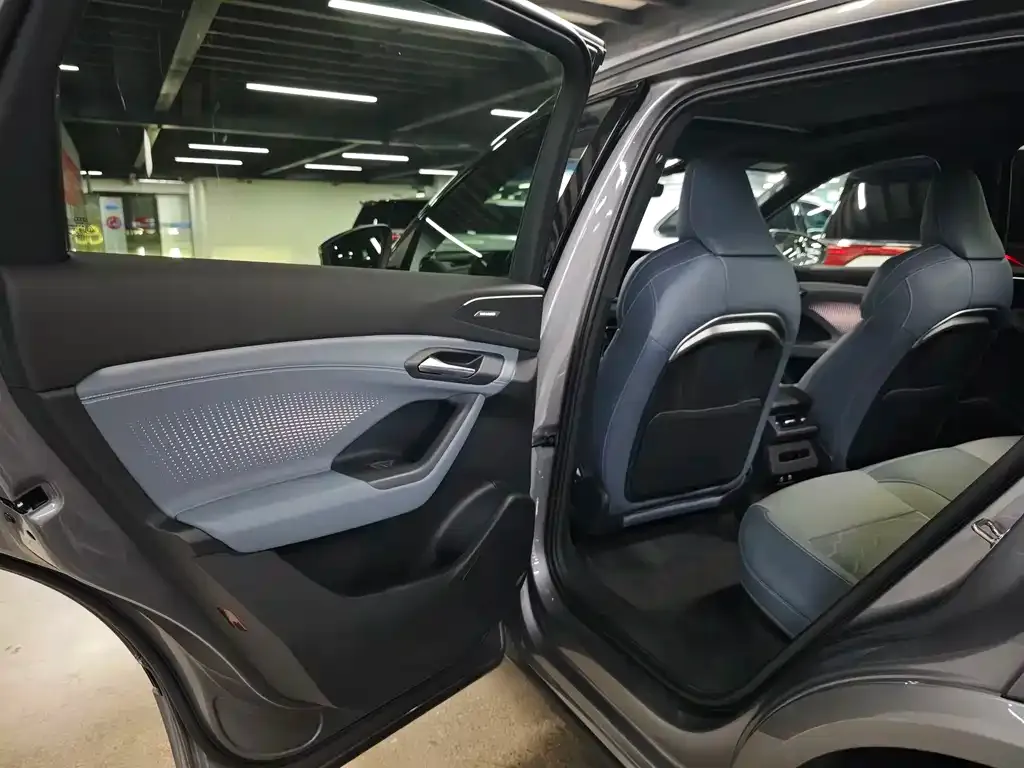 Audi Q6L e-tron 2025 из CN, фото 2