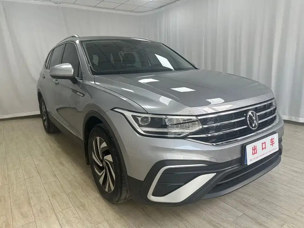 Volkswagen Tiguan L — фото 7