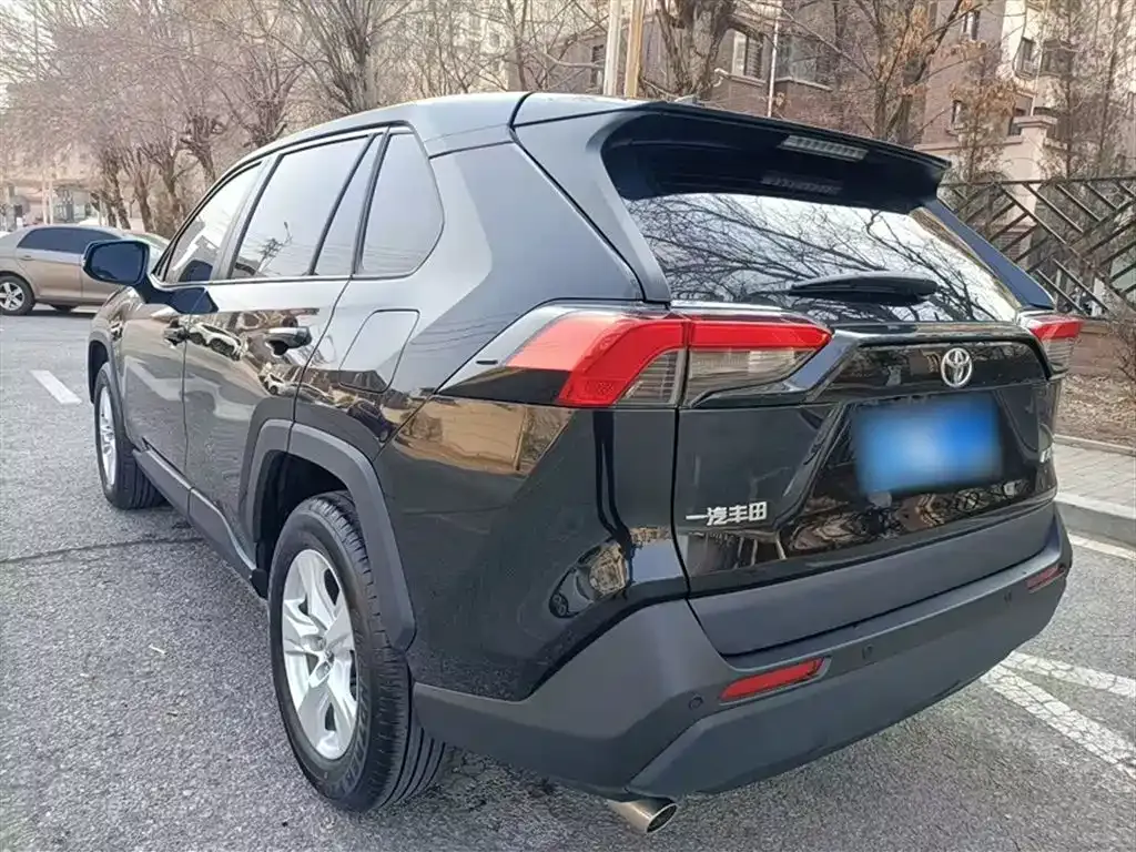 Toyota RAV4 2022 из CN, фото 4