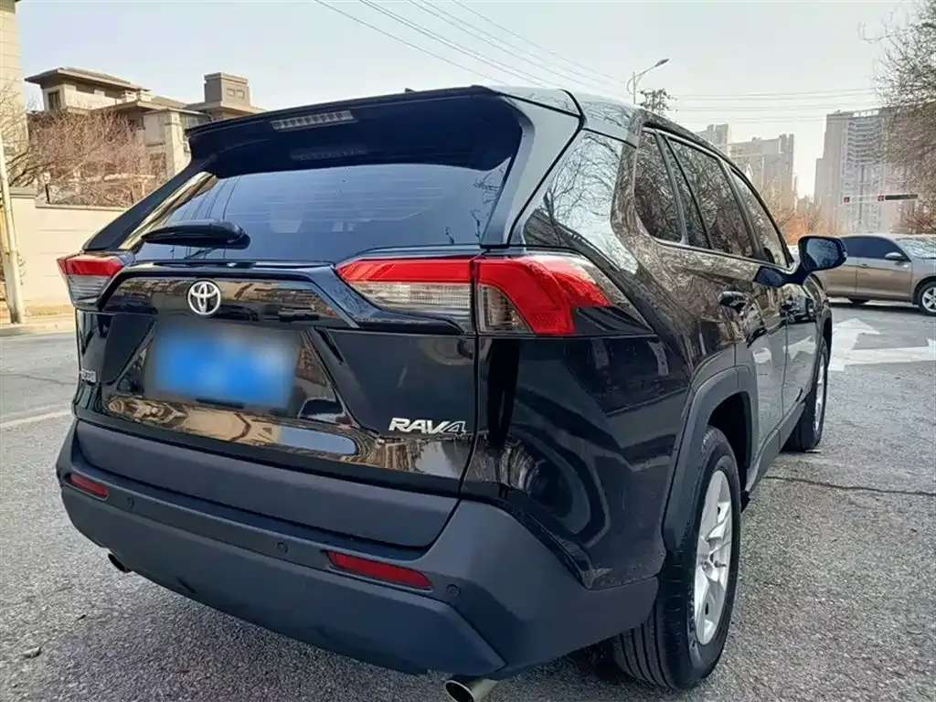 Toyota RAV4 2022 из CN, фото 9