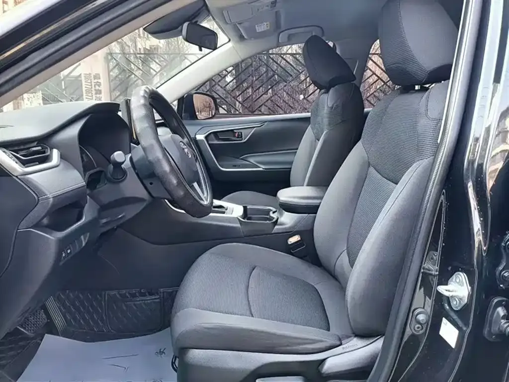 Toyota RAV4 2022 из CN, фото 7