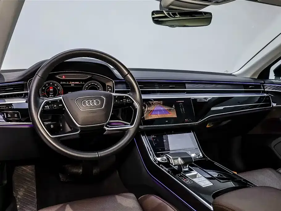Audi A8 — фото 10