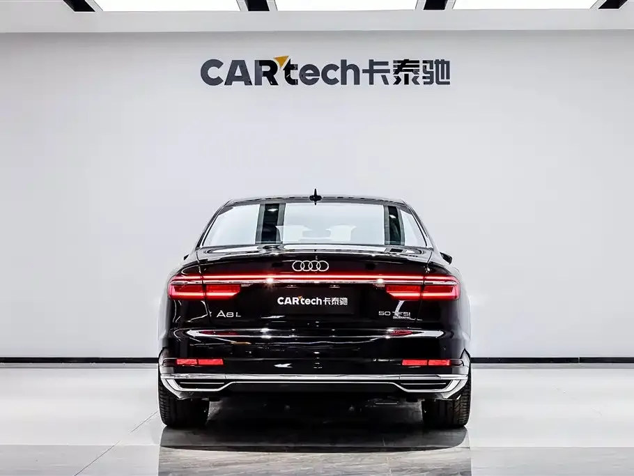 Audi A8 — фото 2