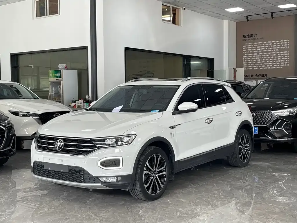 Volkswagen T-Roc — фото 1
