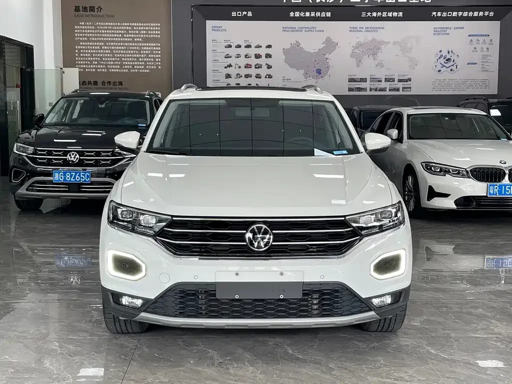 Volkswagen T-Roc — фото 6