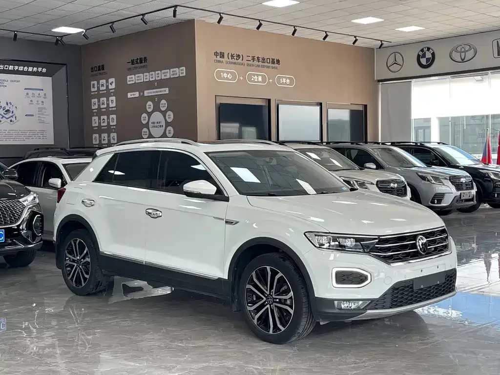 Volkswagen T-Roc — фото 7