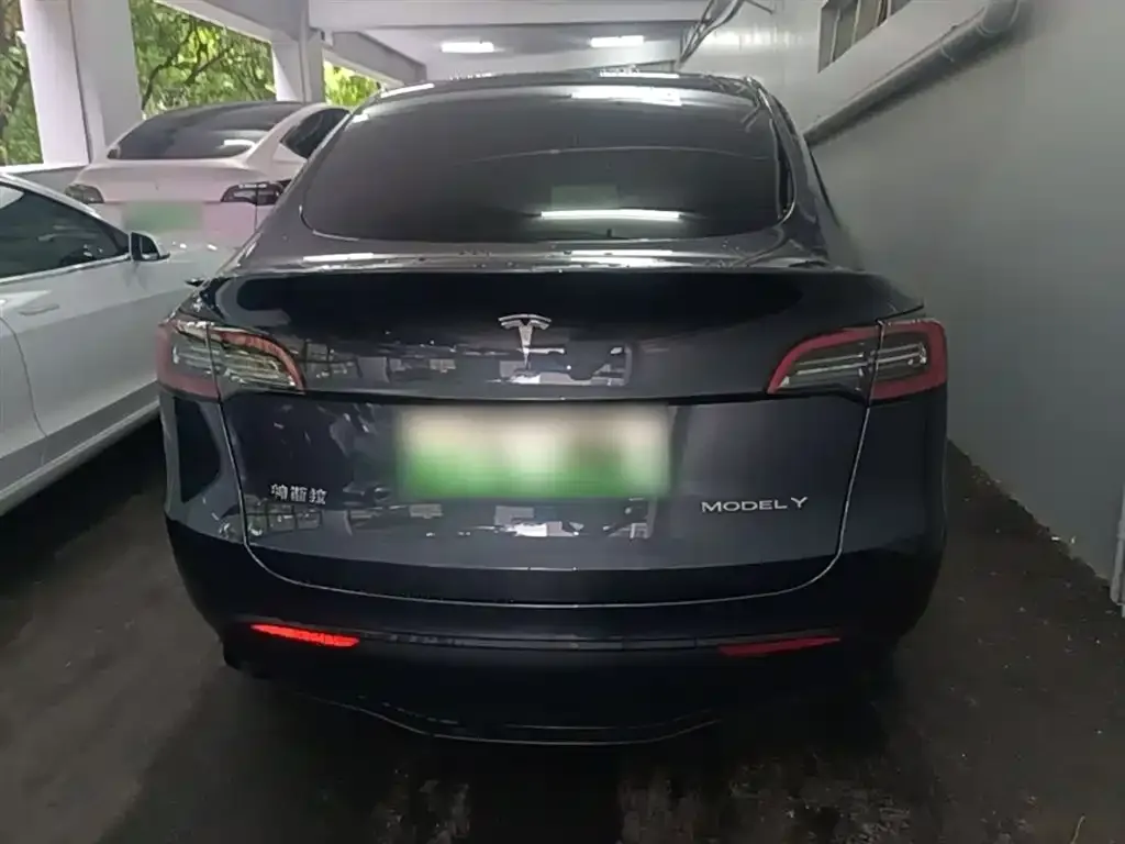 Tesla Model Y 2024 из CN, фото 3