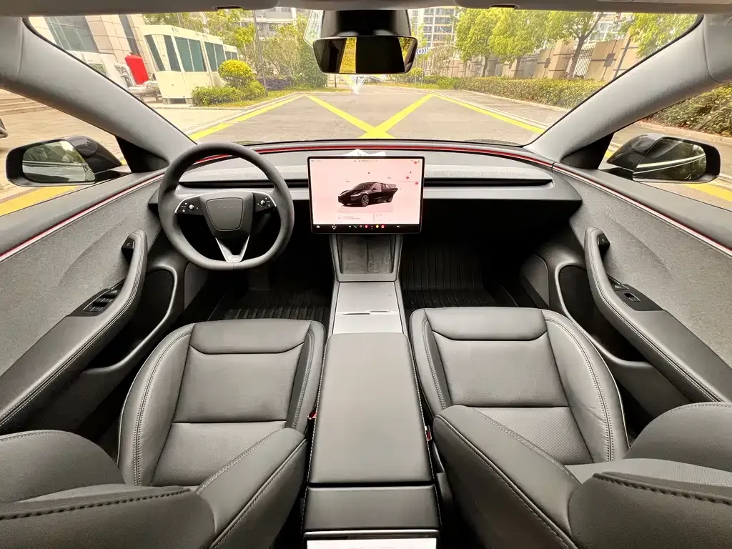 Tesla Model 3 — фото 4