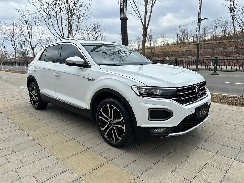 Volkswagen T-Roc — фото 7