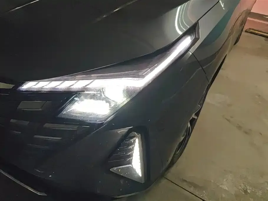 Changan UNI-Z New Energy 2024 из CN, фото 3