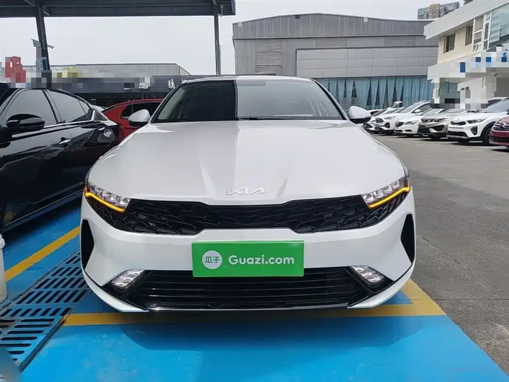 Kia K5 2023 из CN, фото 2
