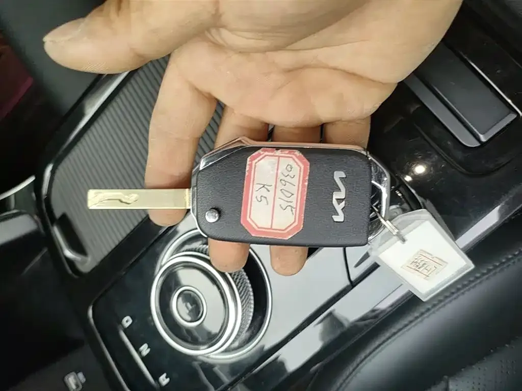 Kia K5 2023 из CN, фото 3