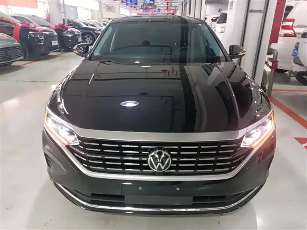Volkswagen Passat — фото 7