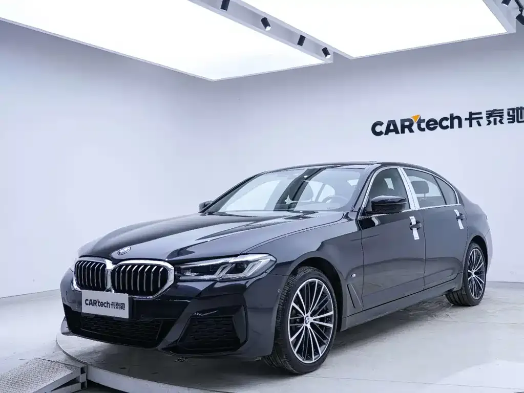 BMW 5 Series — фото 10