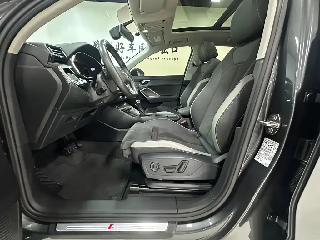 Audi Q3 2022 из CN, фото 3