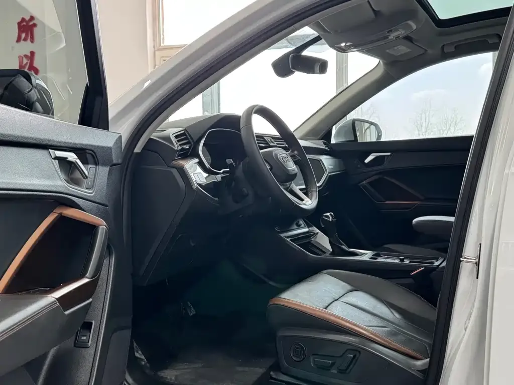 Audi Q3 2022 из CN, фото 7