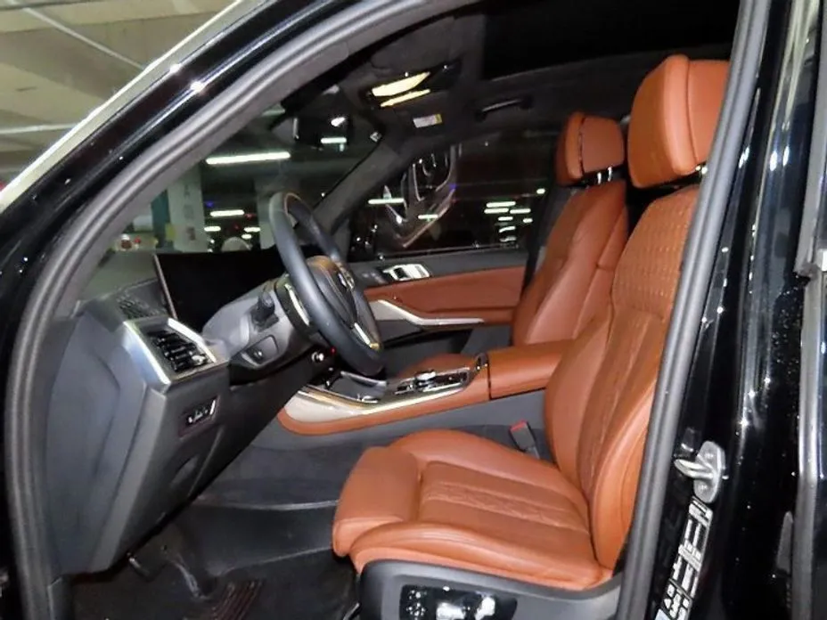 BMW X7 2024 из KR, фото 10
