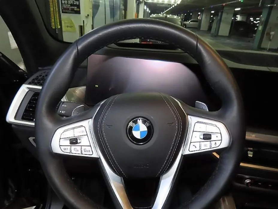 BMW X7 2024 из KR, фото 2
