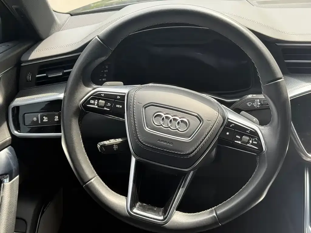 Audi A6L — фото 3