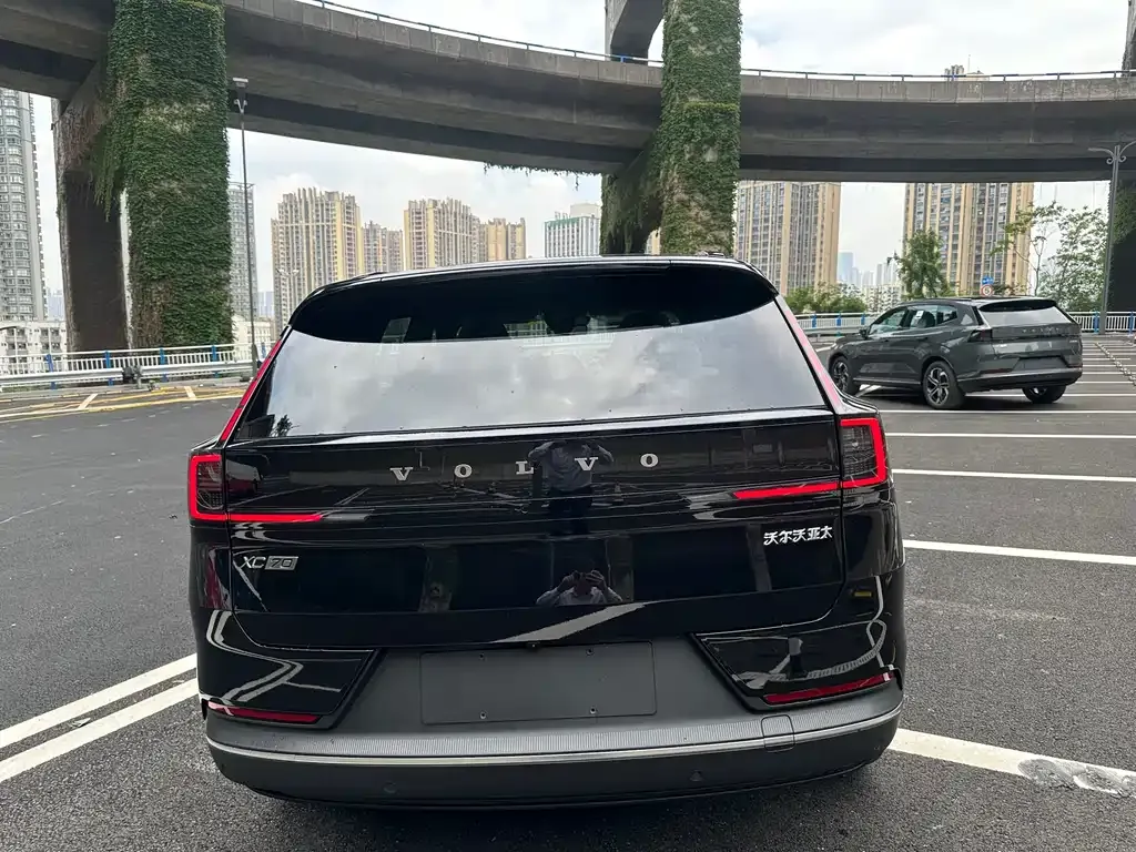 Volvo XC70 Plug-in Hybrid 2026 из CN, фото 4
