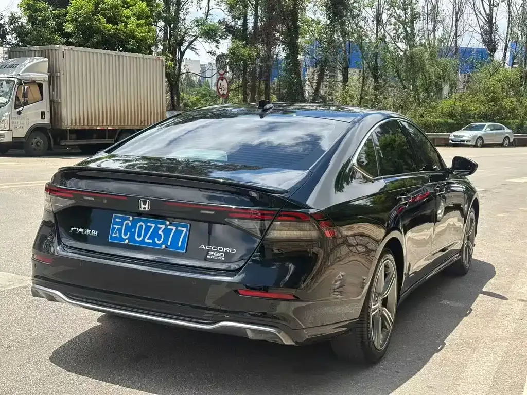 Honda Accord — фото 5