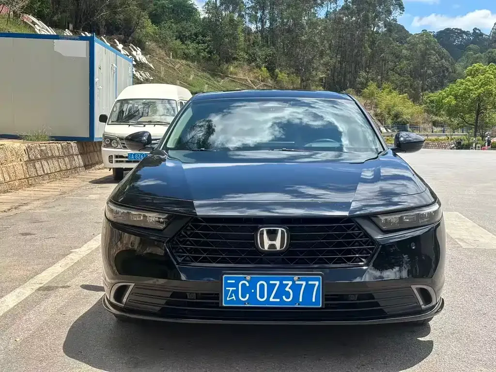 Honda Accord — фото 8