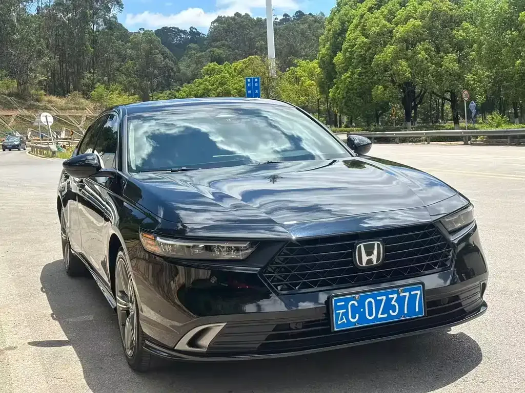 Honda Accord — фото 9