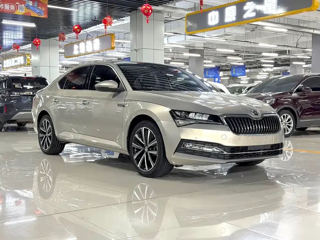 Skoda Superb 2022 из CN, фото 4