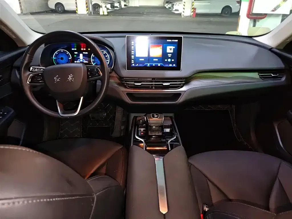 Hongqi E-QM5 2023 из CN, фото 3