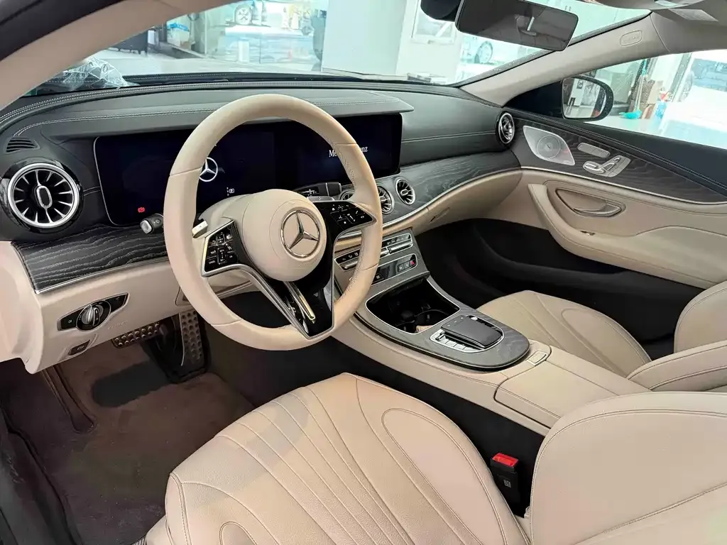 Mercedes-Benz CLS — фото 2