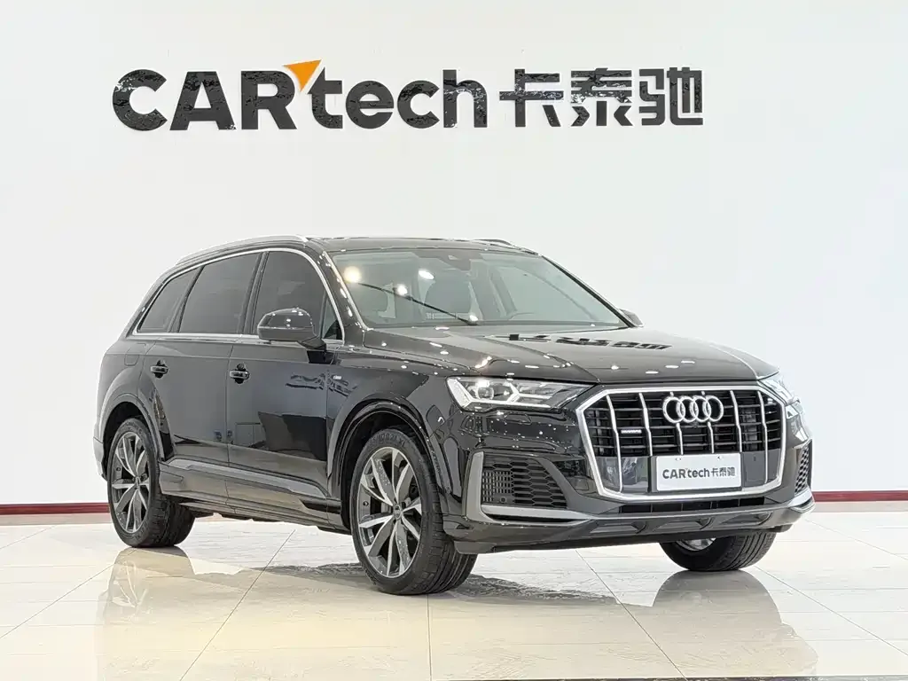 Audi Q7 — фото 9