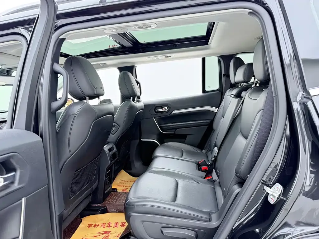 Jeep Grand Commander 2022 из CN, фото 6