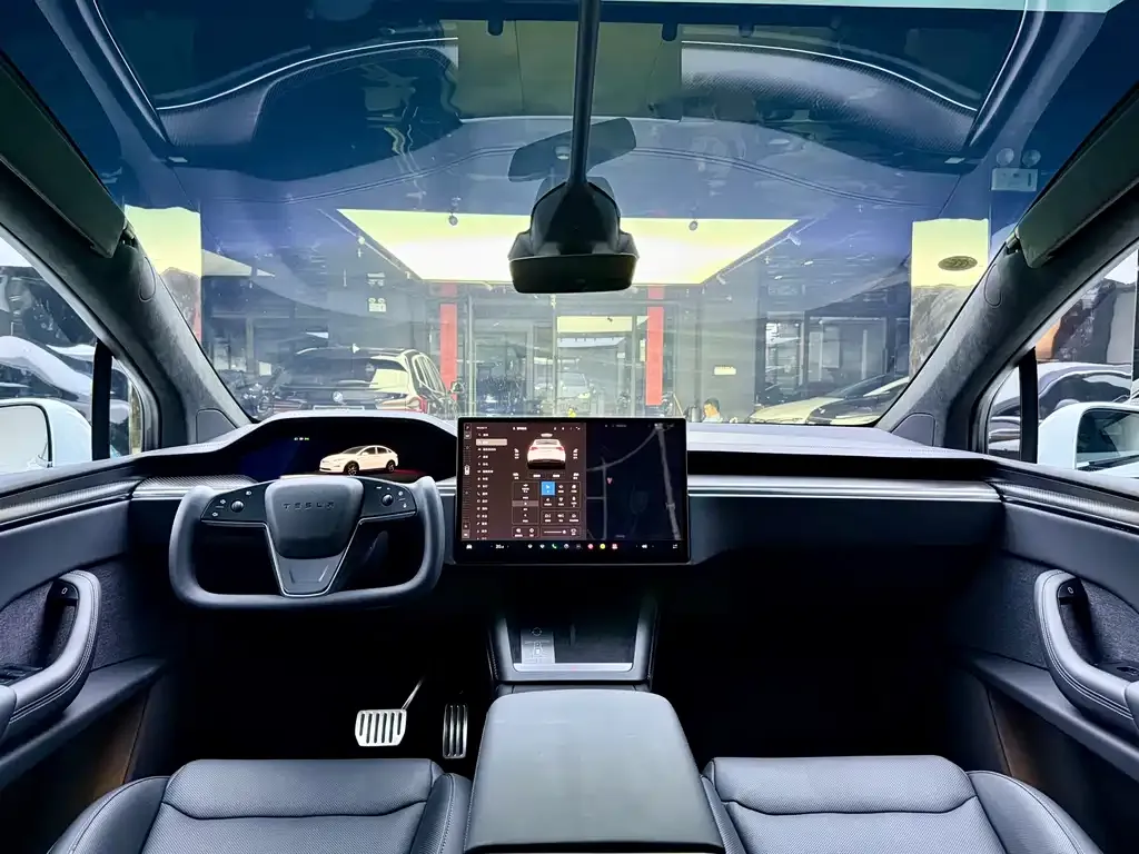 Tesla Model X 2023 из CN, фото 9