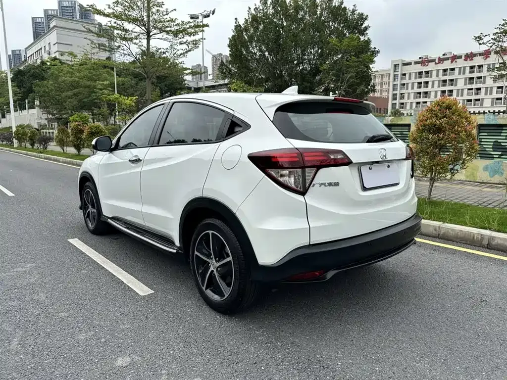 Honda Vezel — фото 8